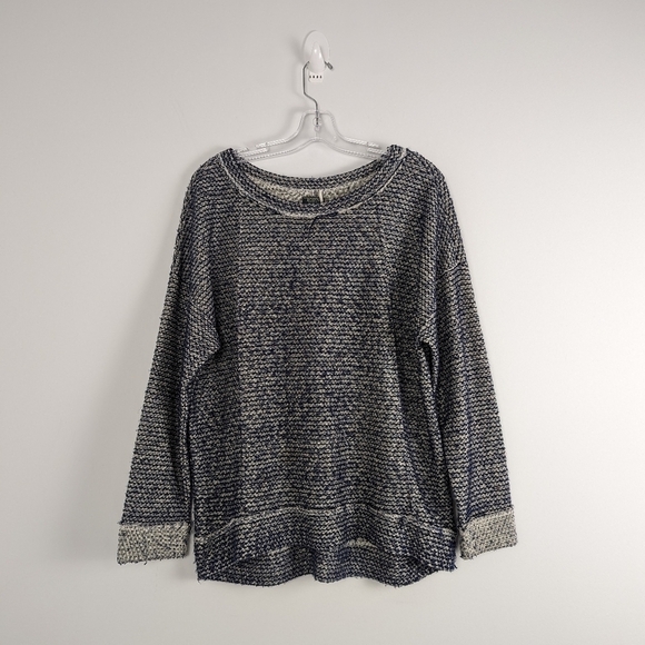 Roots Sweaters - Women's Roots Textured Knit Sweater in Navy and White Size L